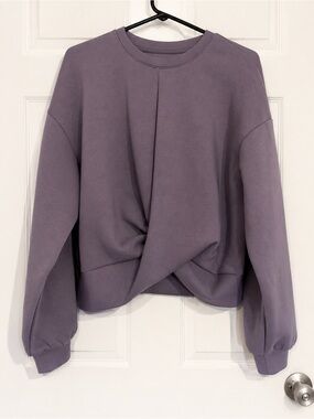 Twist Front Pullover Sweatshirt in Dusty Lavender - Medium